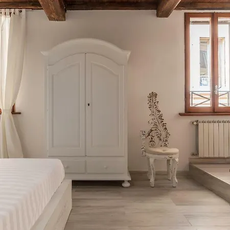 Vittoria Palace Spanish Steps Apartment *
