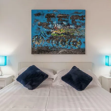 Vittoria Palace Spanish Steps Apartment *