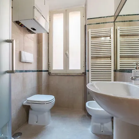 Vittoria Palace Spanish Steps Apartment Rome