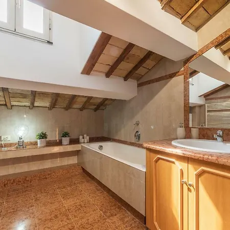 Vittoria Palace Spanish Steps Apartment Rome
