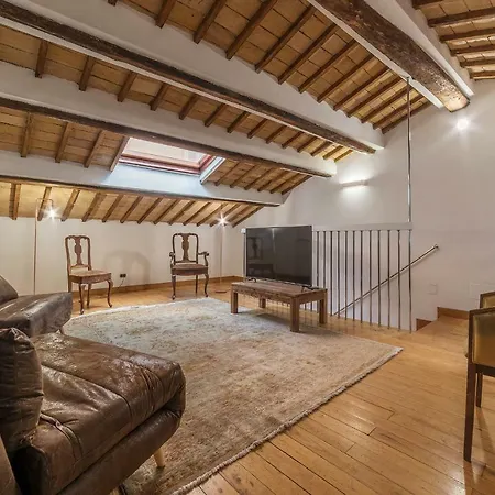 Vittoria Palace Spanish Steps Apartment Rome