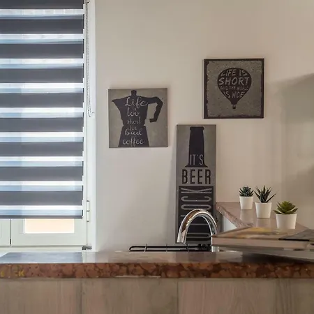 Vittoria Palace Spanish Steps Apartment