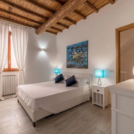 Apartment Vittoria Palace Spanish Steps